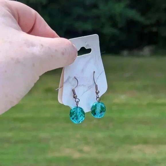 Fashion Jewelry Dangle Earrings (New) - Picture 5 of 12